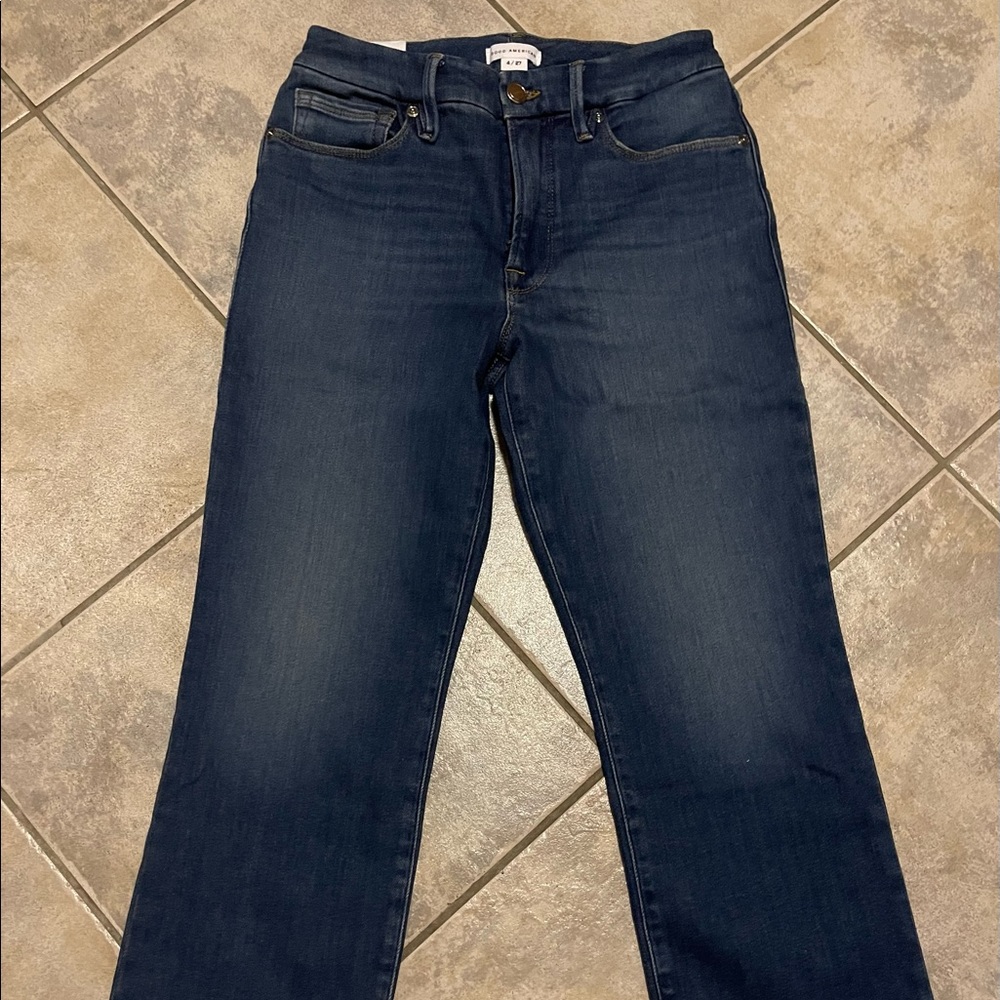 Good Petite Straight Jeans